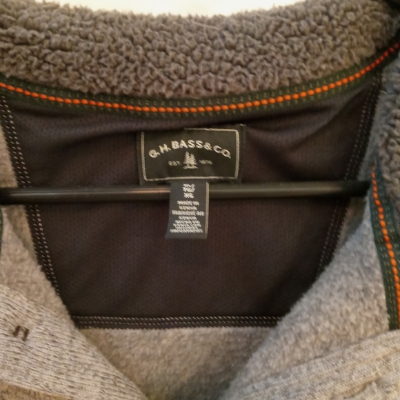 G.H. Bass pullover - Picture 2 of 4